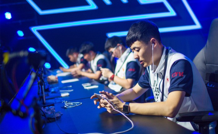 就毫不吝啬 就毫不吝啬