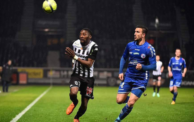 白色跑道 白色跑道